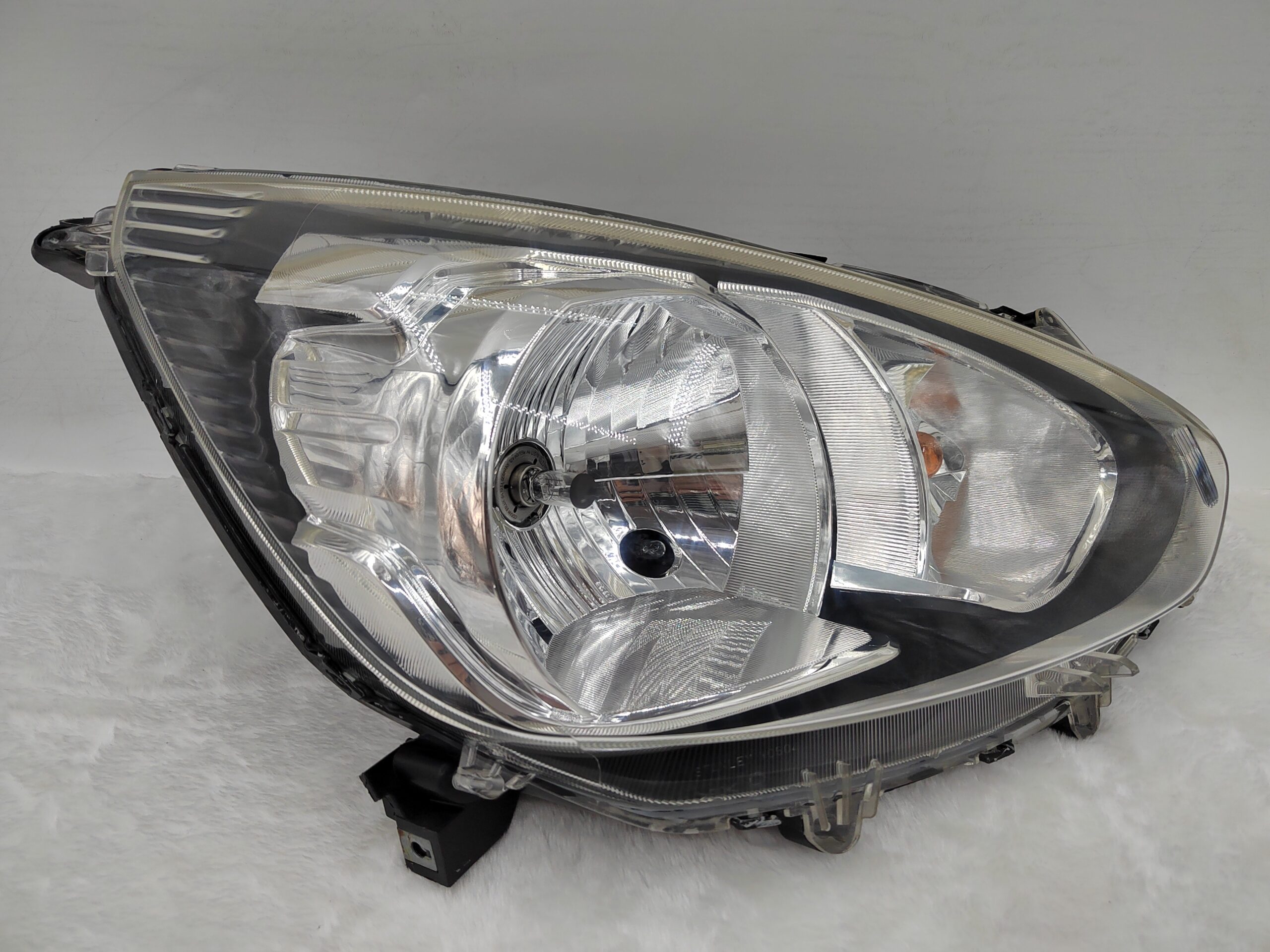 MITSUBISHI MIRAGE 2012-2019 HALOGEN R.H.S HEADLIGHT ASSEMBLY