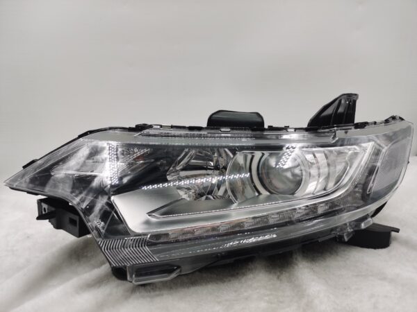 MITSUBISHI OUTLANDER 2016-2020 HALOGEN L.H.S HEADLIGHT ASSEMBLY