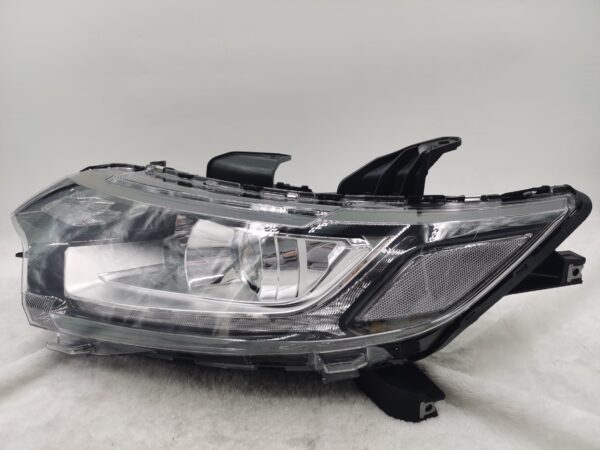 MITSUBISHI OUTLANDER 2016-2020 HALOGEN L.H.S HEADLIGHT ASSEMBLY