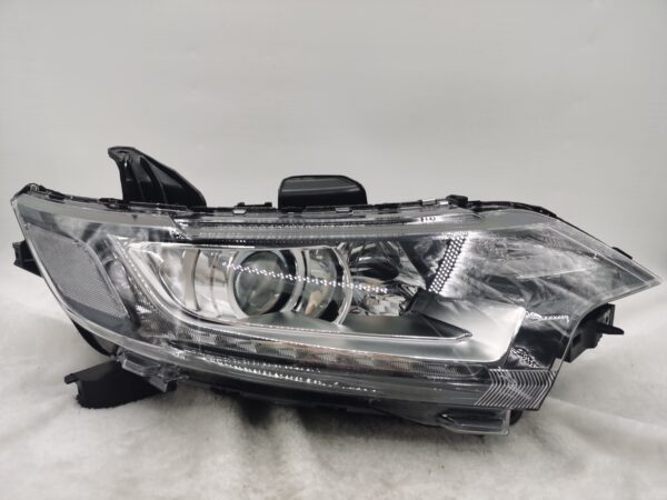 MITSUBISHI OUTLANDER 2016-2020 HALOGEN R.H.S HEADLIGHT ASSEMBLY