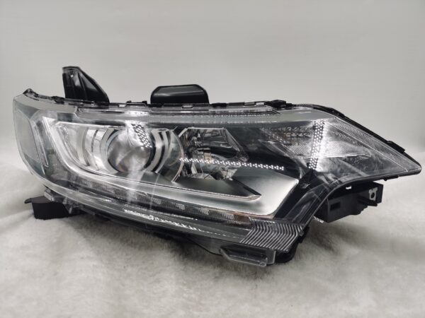 MITSUBISHI OUTLANDER 2016-2020 HALOGEN R.H.S HEADLIGHT ASSEMBLY