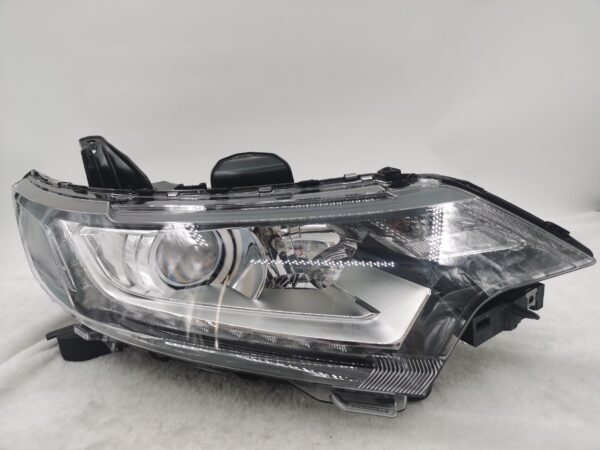 MITSUBISHI OUTLANDER 2016-2020 HALOGEN R.H.S HEADLIGHT ASSEMBLY