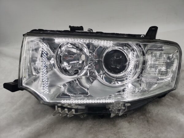 MITSUBISHI PAJERO 2008-2015 LENS HALOGEN L.H.S HEADLIGHT ASSEMBLY