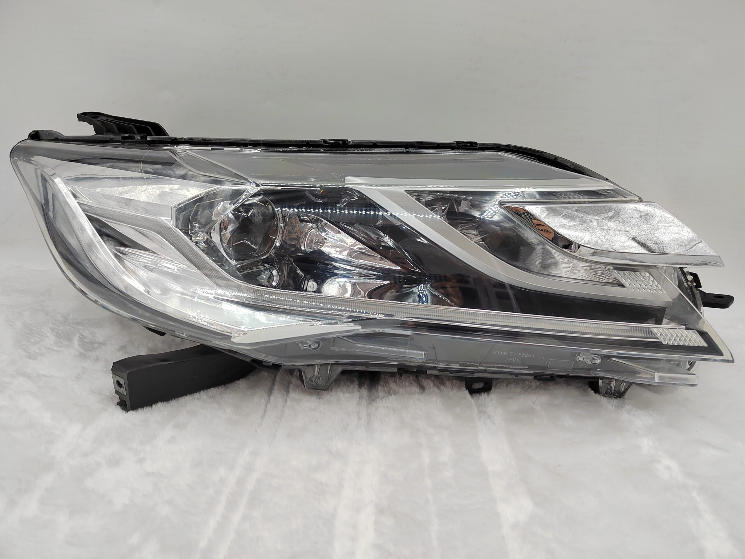 MITSUBISHI PAJERO SPORT 3 2015-2019 LED R.H.S HEADLIGHT ASSEMBLY