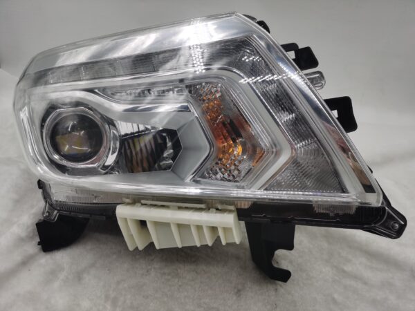 NISSAN NAVARA NP300 2015-2020 LED R.H.S HEADLIGHT ASSEMBLY