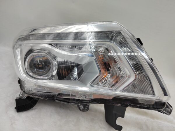 NISSAN NAVARA NP300 2015-2020 LED R.H.S HEADLIGHT ASSEMBLY