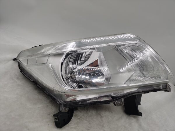 NISSAN NAVARA NP300 2016-2020 HALOGEN R.H.S HEADLIGHT ASSEMBLY