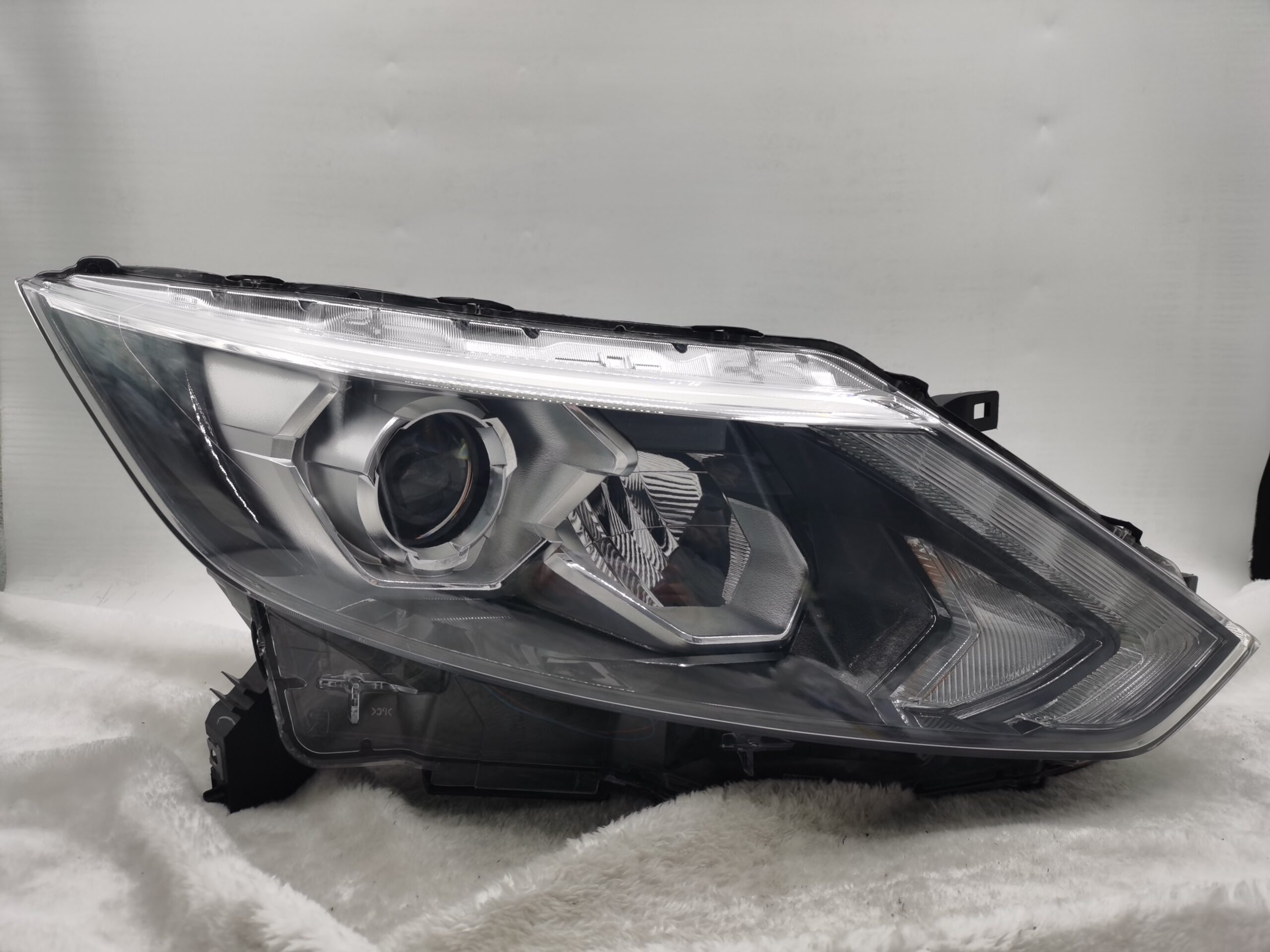 NISSAN QASHQAI J11 2014-2016 LED R.H.S HEADLIGHT ASSEMBLY