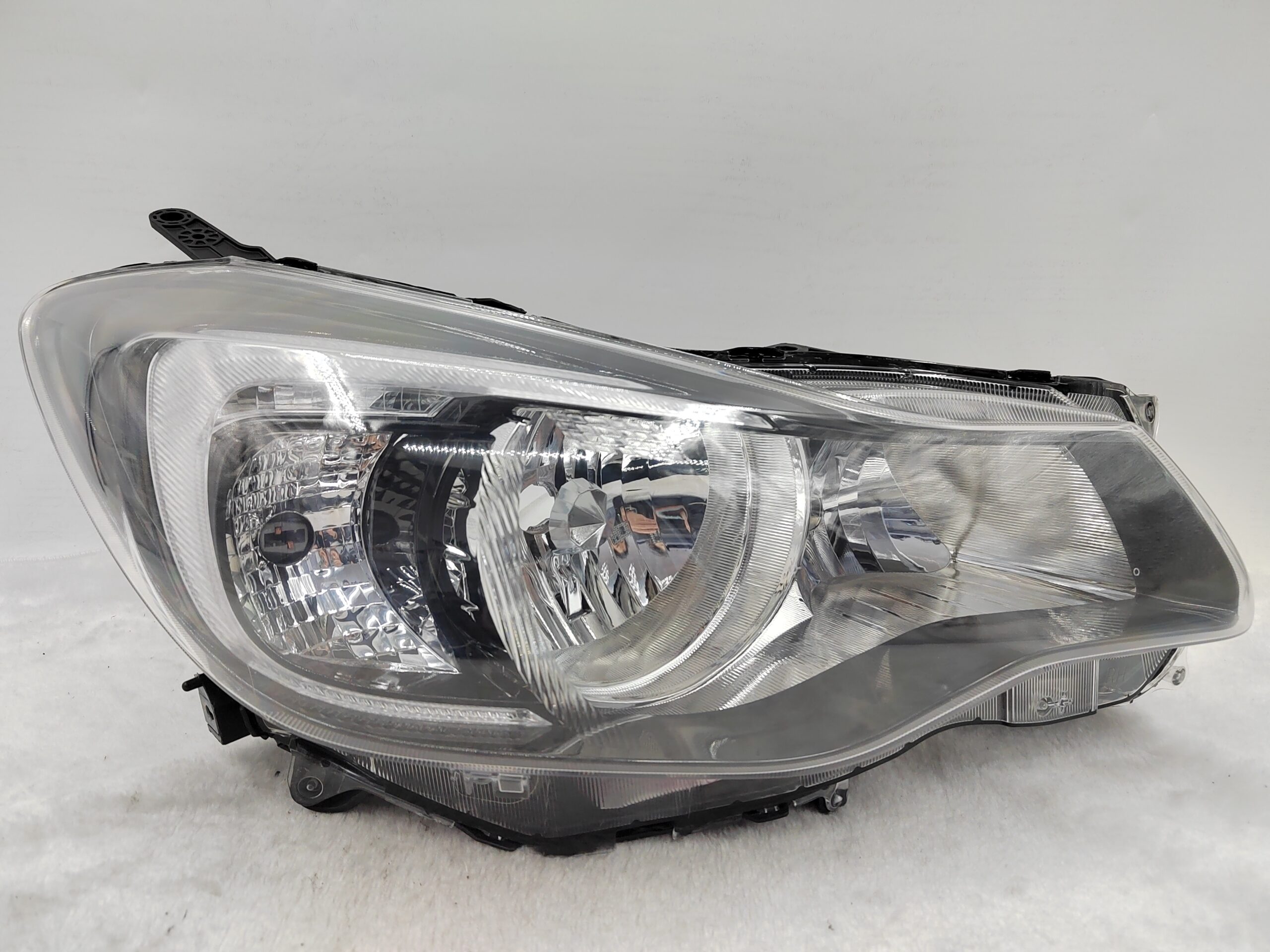 SUBARU IMPREZA 2012-2016 XENON R.H.S HEADLIGHT ASSEMBLY