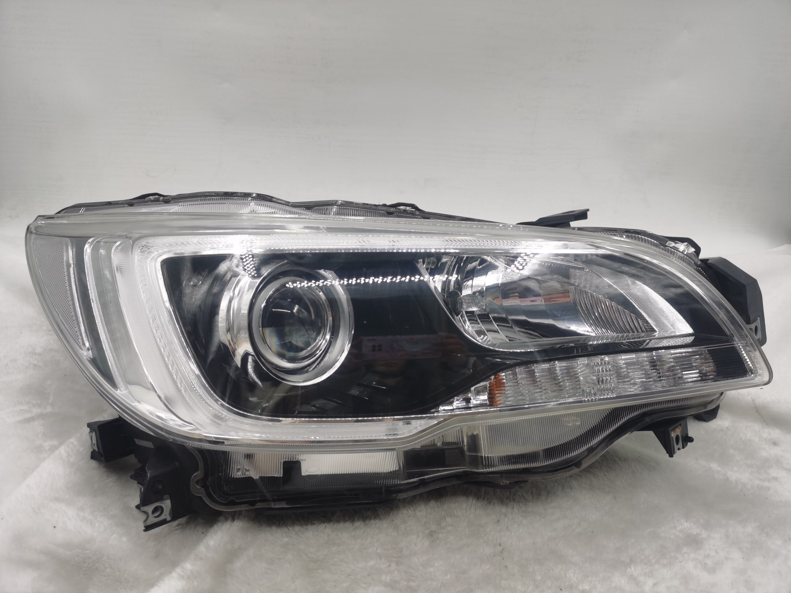 SUBARU OUTBACK 2015-2017 LED R.H.S HEADLIGHT ASSEMBLY