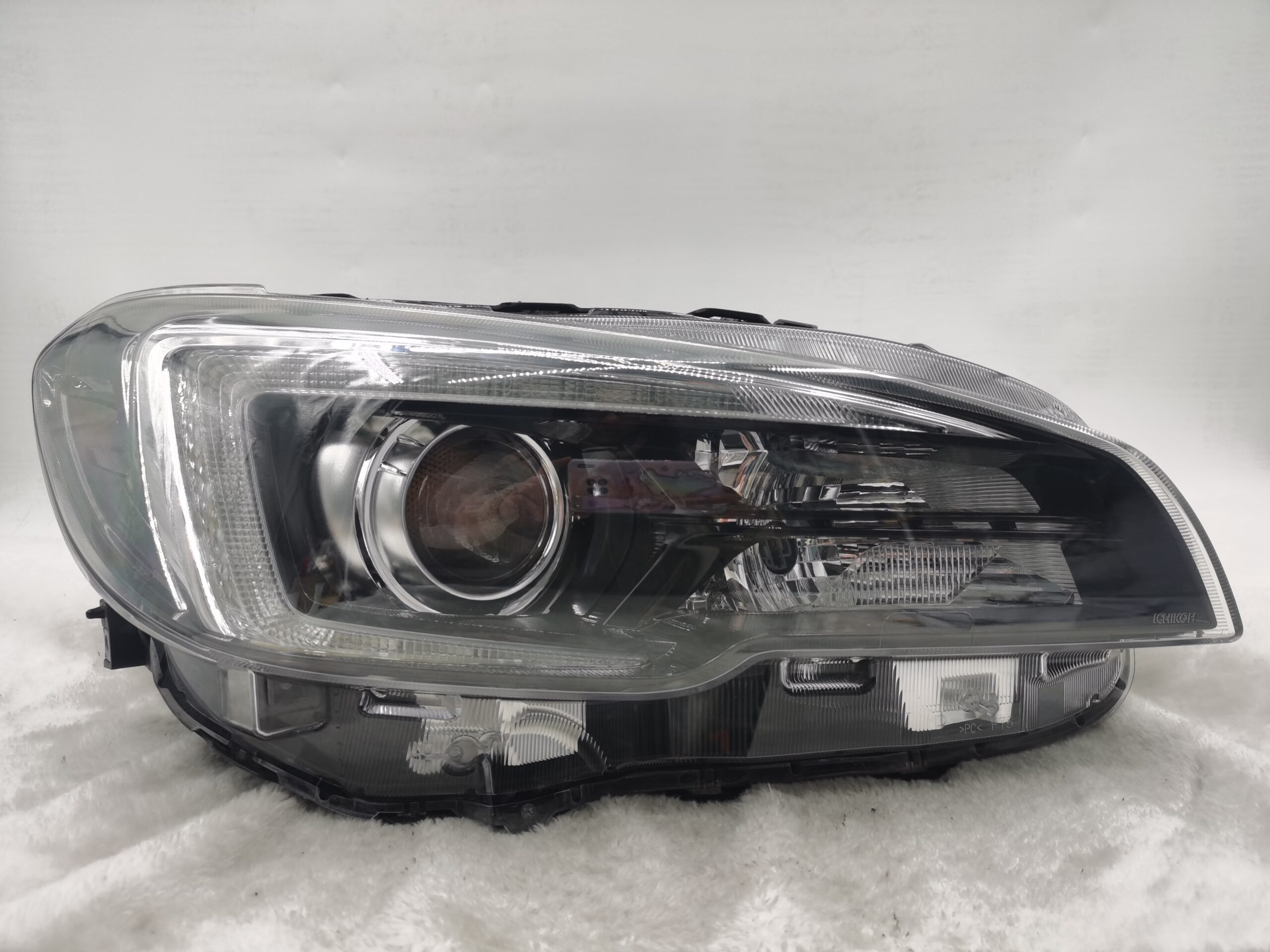 SUBARU WRX STI 2018-2021 LEN LED R.H.S HEADLIGHT ASSEMBLY