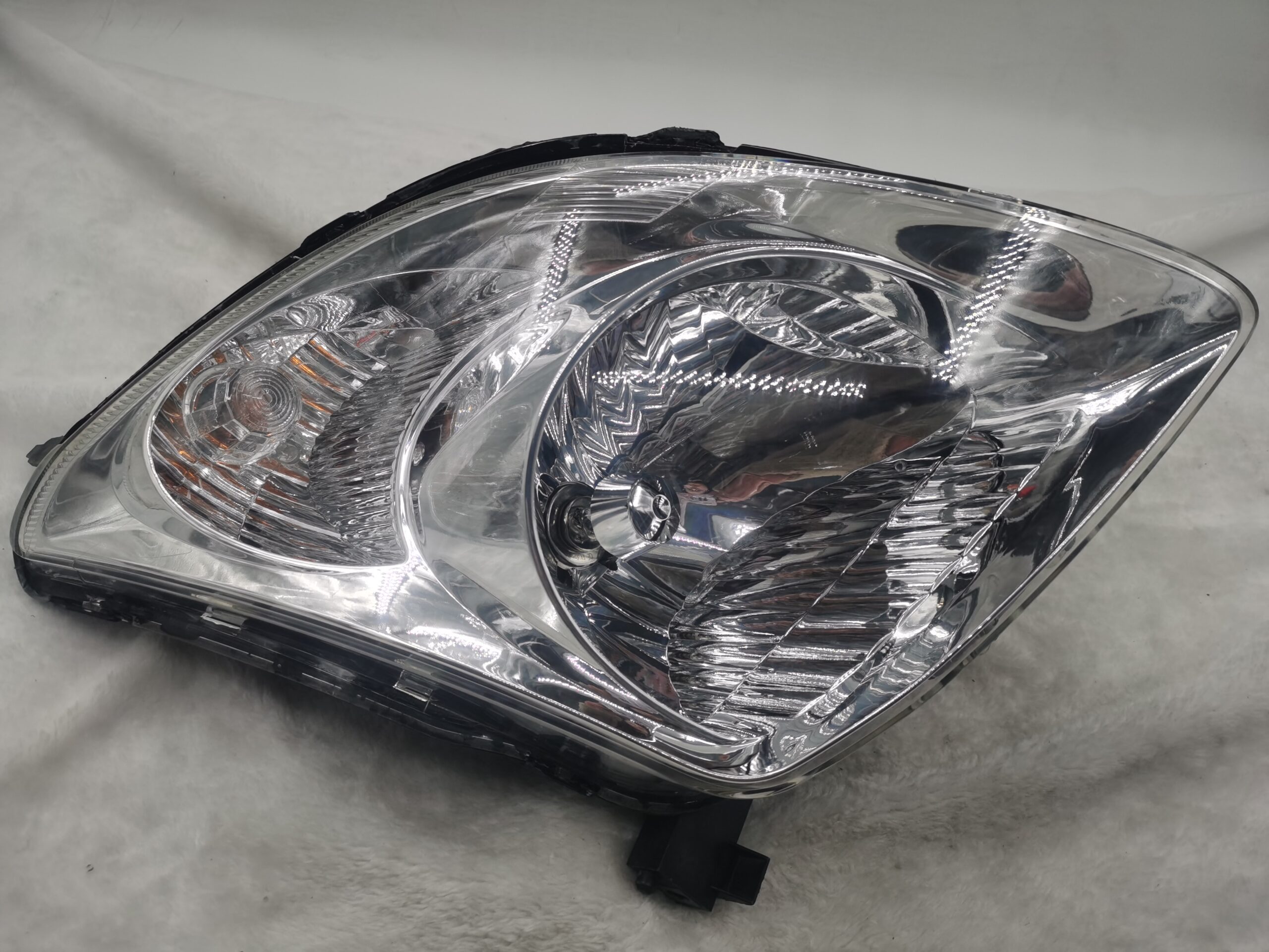 SUZUKI SWIFT 2005-2009 HALOGEN R.H.S HEADLIGHT ASSEMBLY