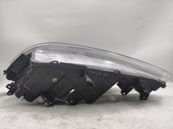 SUZUKI VITARA 2015-2021 LED R.H.S HEADLIGHT ASSEMBLY