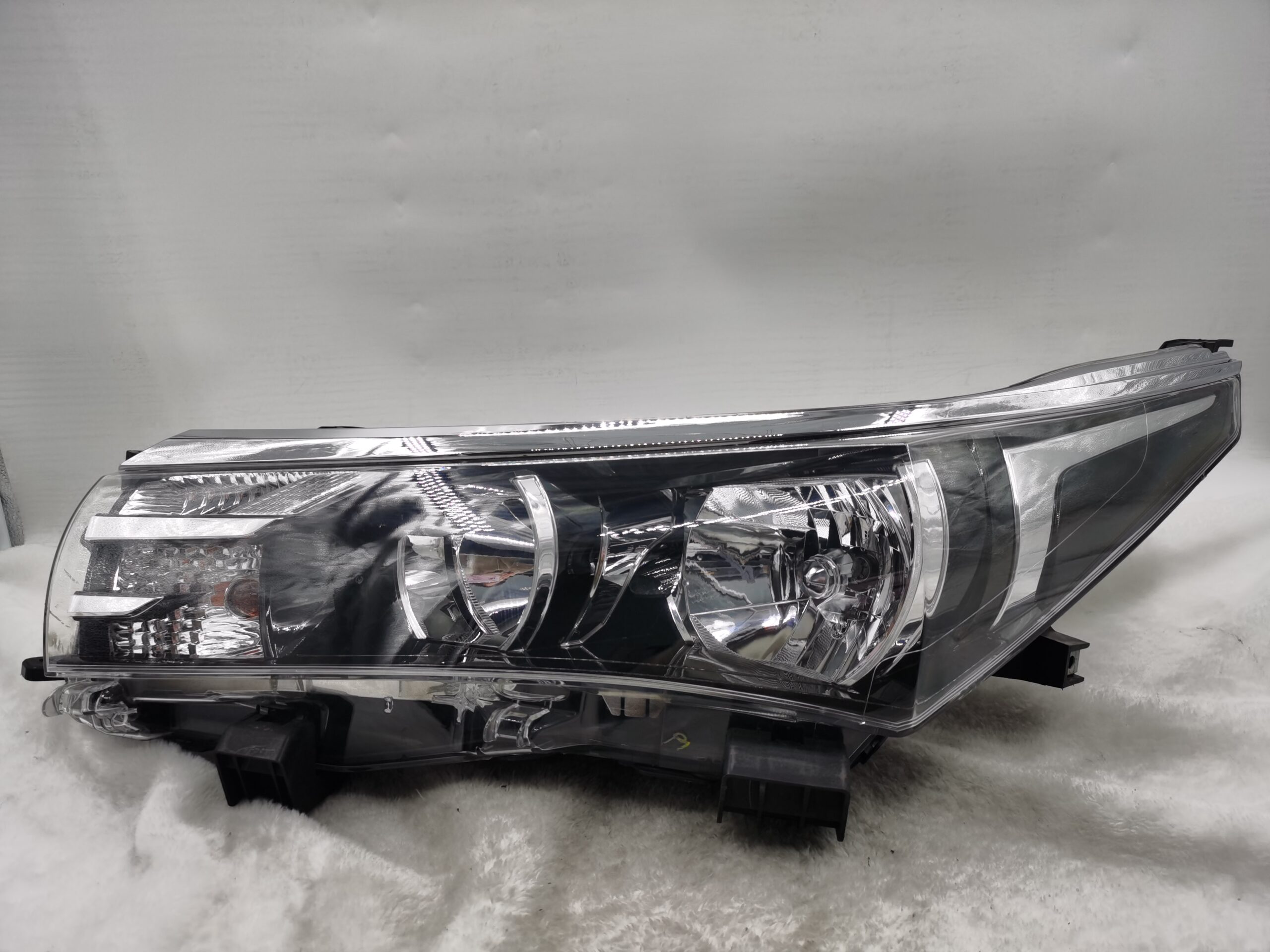 TOYOTA COROLLA 2014-2016 HALOGEN L.H.S HEADLIGHT ASSEMBLY