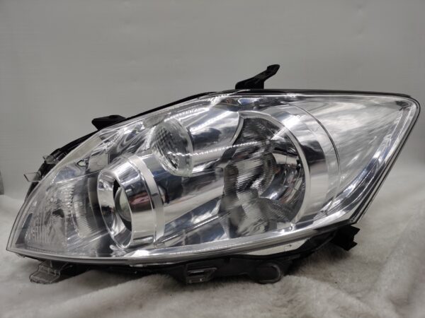 TOYOTA COROLLA AURIS NZE151H 2009-2011 HALOGEN L.H.S HEADLIGHT ASSEMBLY