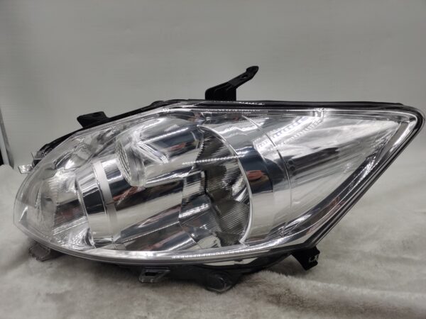 TOYOTA COROLLA AURIS NZE151H 2009-2011 HALOGEN L.H.S HEADLIGHT ASSEMBLY