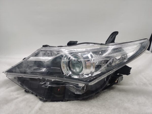 TOYOTA COROLLA AURIS NZE181H 2012-2014 HALOGEN L.H.S HEADLIGHT ASSEMBLY