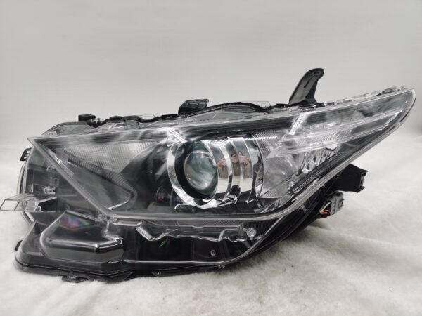 TOYOTA COROLLA AURIS NZE181H 2015-2018 HALOGEN L.H.S HEADLIGHT ASSEMBLY