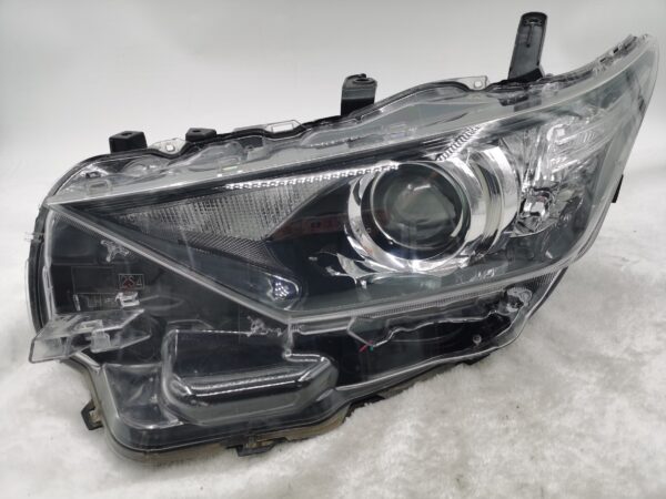 TOYOTA COROLLA AURIS NZE181H 2015-2018 HALOGEN L.H.S HEADLIGHT ASSEMBLY