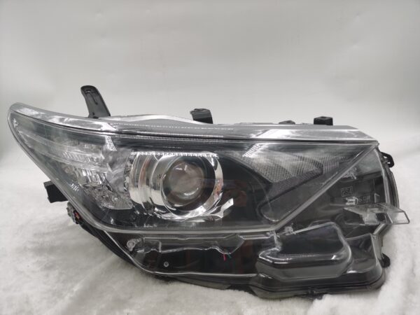 TOYOTA COROLLA AURIS NZE181H 2015-2018 HALOGEN R.H.S HEADLIGHT ASSEMBLY