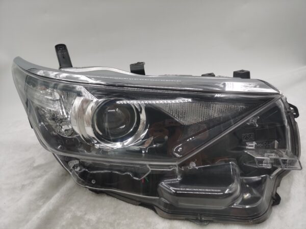 TOYOTA COROLLA AURIS NZE181H 2015-2018 HALOGEN R.H.S HEADLIGHT ASSEMBLY