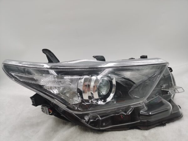 TOYOTA COROLLA AURIS NZE181H 2015-2018 HALOGEN R.H.S HEADLIGHT ASSEMBLY