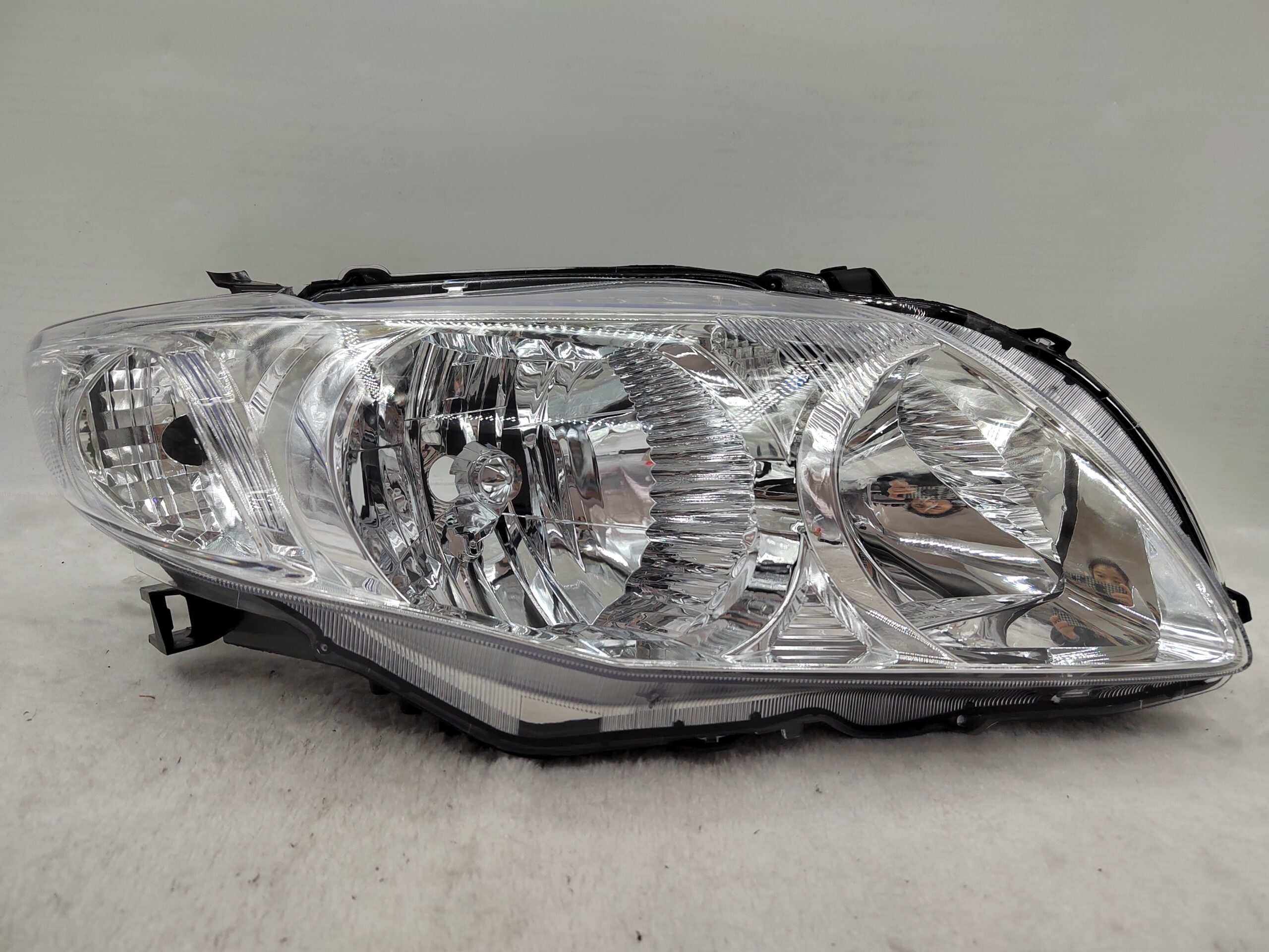 TOYOTA COROLLA E150 2007-2010 HALOGEN R.H.S HEADLIGHT ASSEMBLY