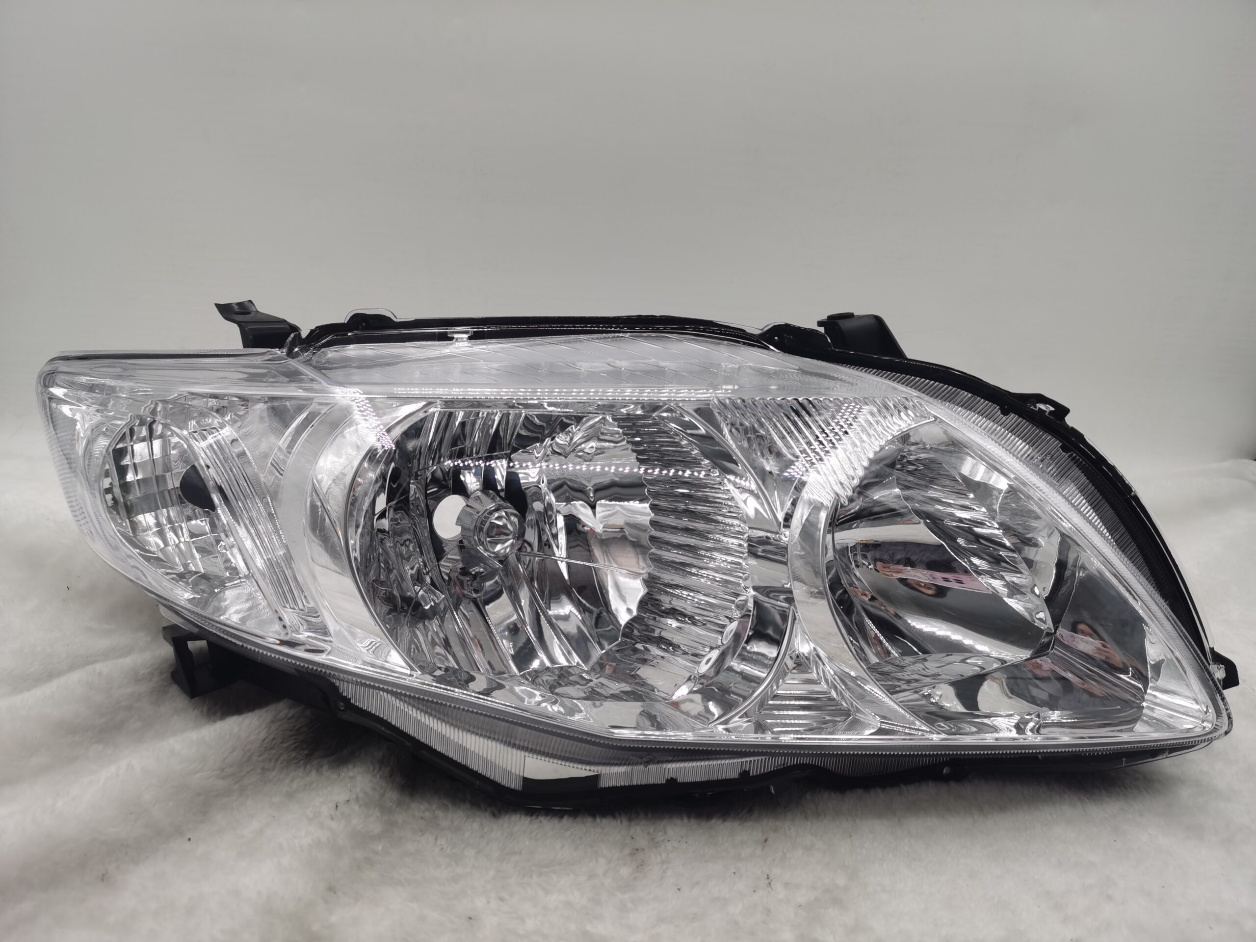 TOYOTA COROLLA E150 2007-2010 HALOGEN R.H.S HEADLIGHT ASSEMBLY