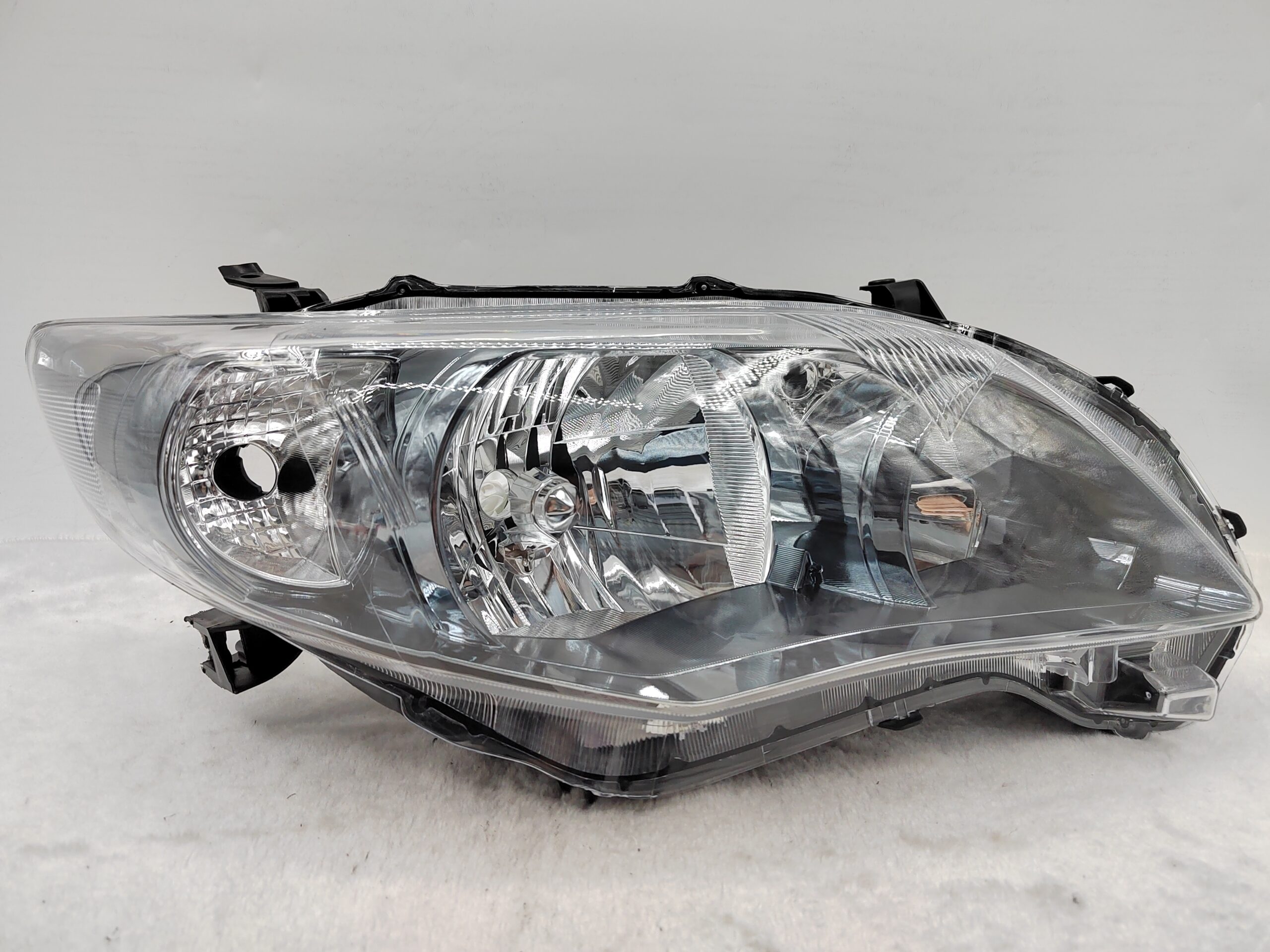 TOYOTA COROLLA E150 2011-2013 HALOGEN R.H.S HEADLIGHT ASSEMBLY