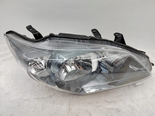 TOYOTA COROLLA E150 2011-2013 HALOGEN R.H.S HEADLIGHT ASSEMBLY