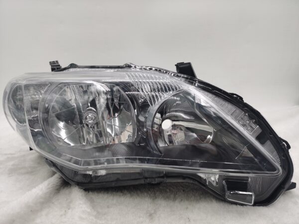 TOYOTA COROLLA E150 2011-2013 HALOGEN R.H.S HEADLIGHT ASSEMBLY