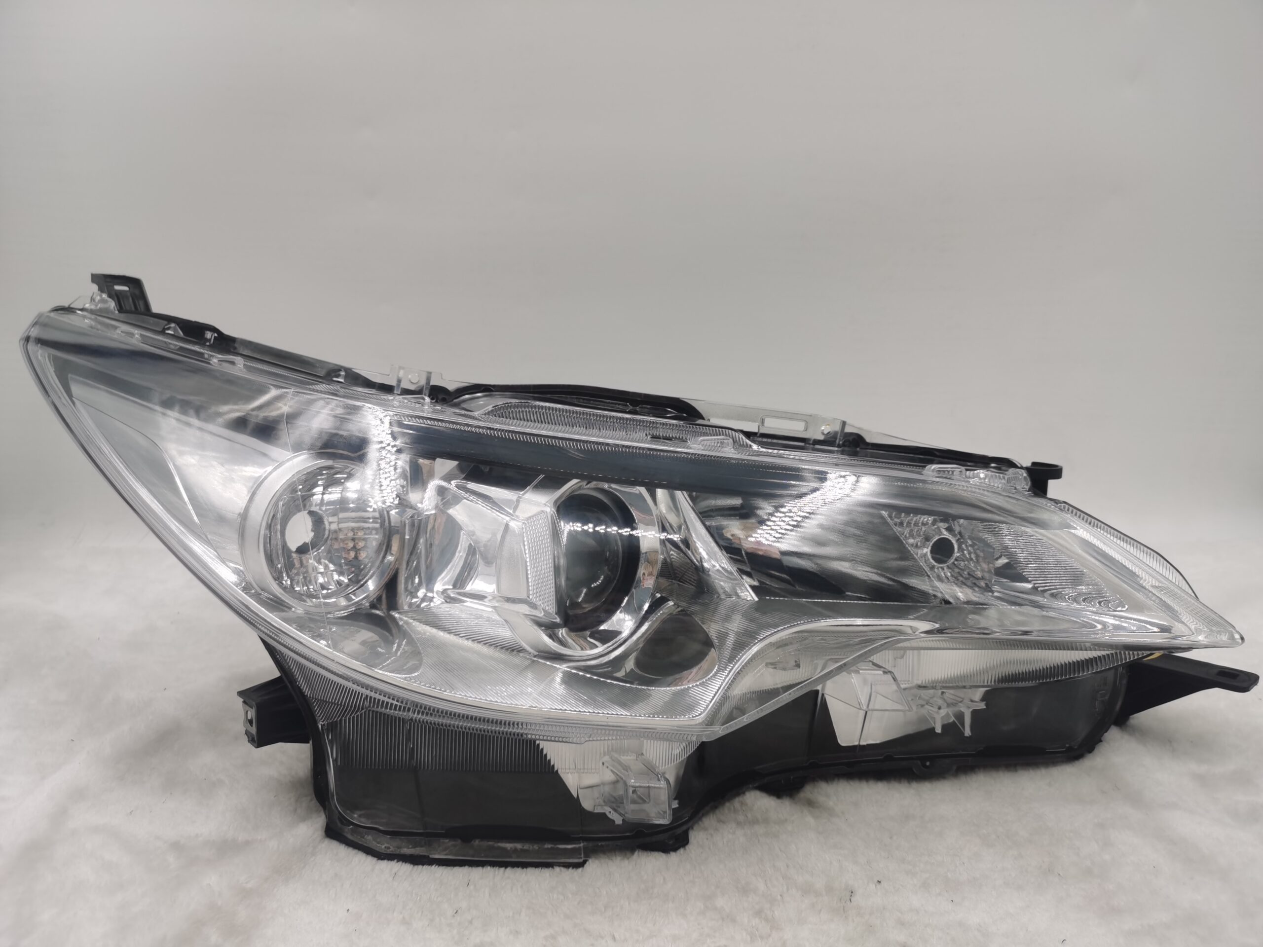 TOYOTA FORTUNER 2 AN160 2016-2020 HALOGEN R.H.S HEADLIGHT ASSEMBLY