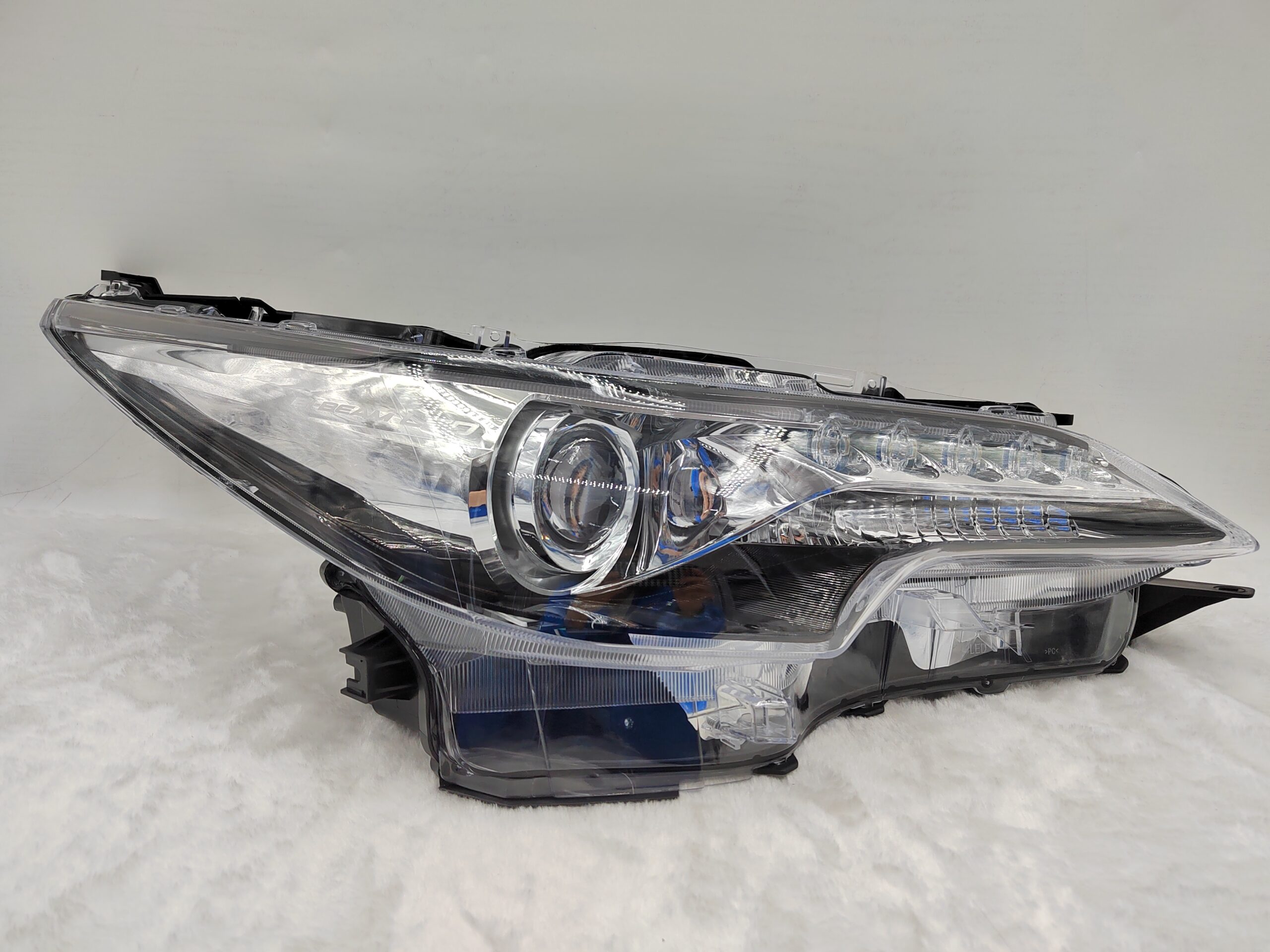 TOYOTA FORTUNER 2 AN160 2016-2020 LED R.H.S HEADLIGHT ASSEMBLY