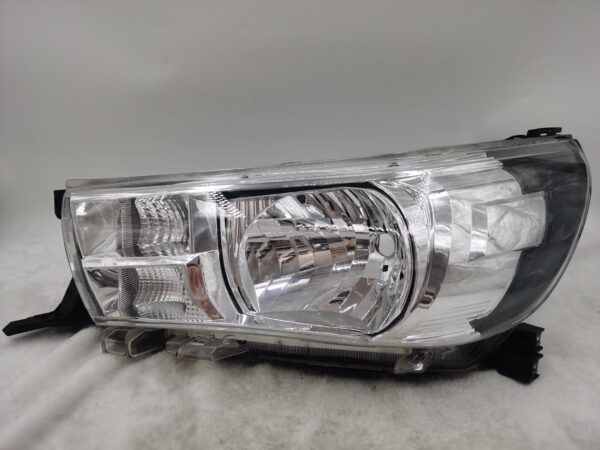 TOYOTA HILUX REVO 2015-2019 HALOGEN L.H.S HEADLIGHT ASSEMBLY