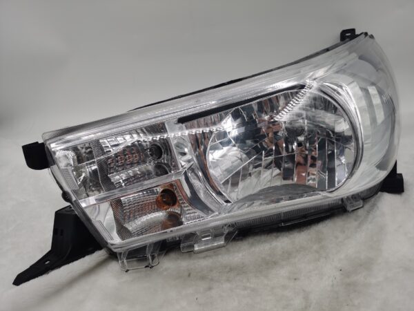 TOYOTA HILUX REVO 2015-2019 HALOGEN L.H.S HEADLIGHT ASSEMBLY