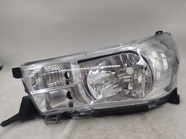 TOYOTA HILUX REVO 2015-2019 HALOGEN L.H.S HEADLIGHT ASSEMBLY