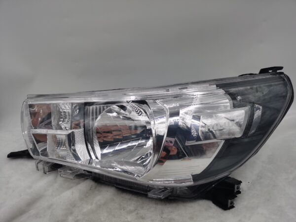 TOYOTA HILUX REVO 2015-2019 HALOGEN L.H.S HEADLIGHT ASSEMBLY