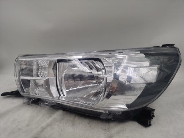 TOYOTA HILUX REVO 2015-2019 HALOGEN L.H.S HEADLIGHT ASSEMBLY