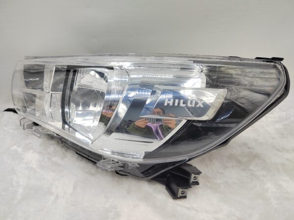 TOYOTA HILUX REVO 2015-2019 HALOGEN L.H.S HEADLIGHT ASSEMBLY