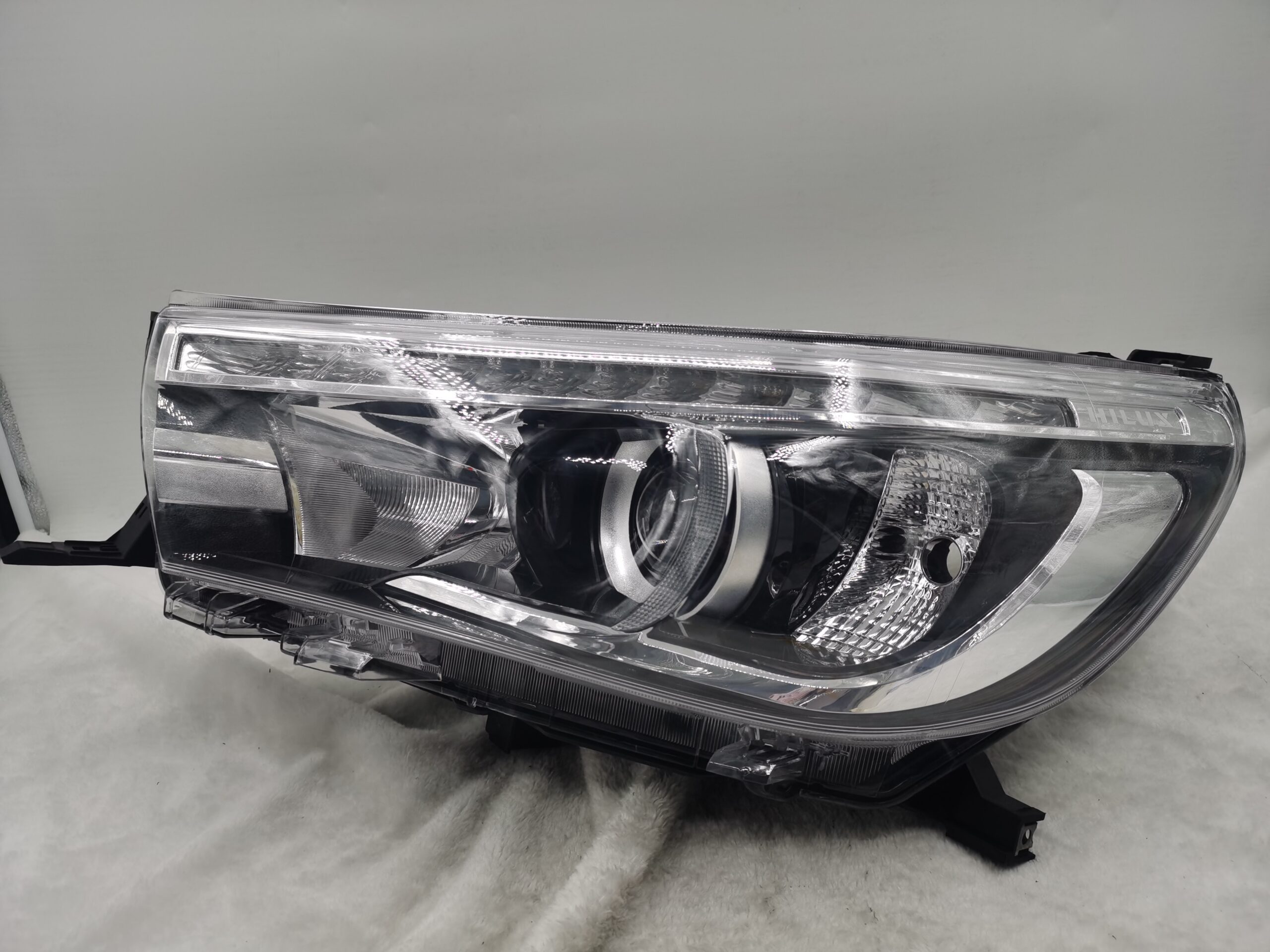 TOYOTA HILUX REVO 2015-2019 LED L.H.S HEADLIGHT ASSEMBLY