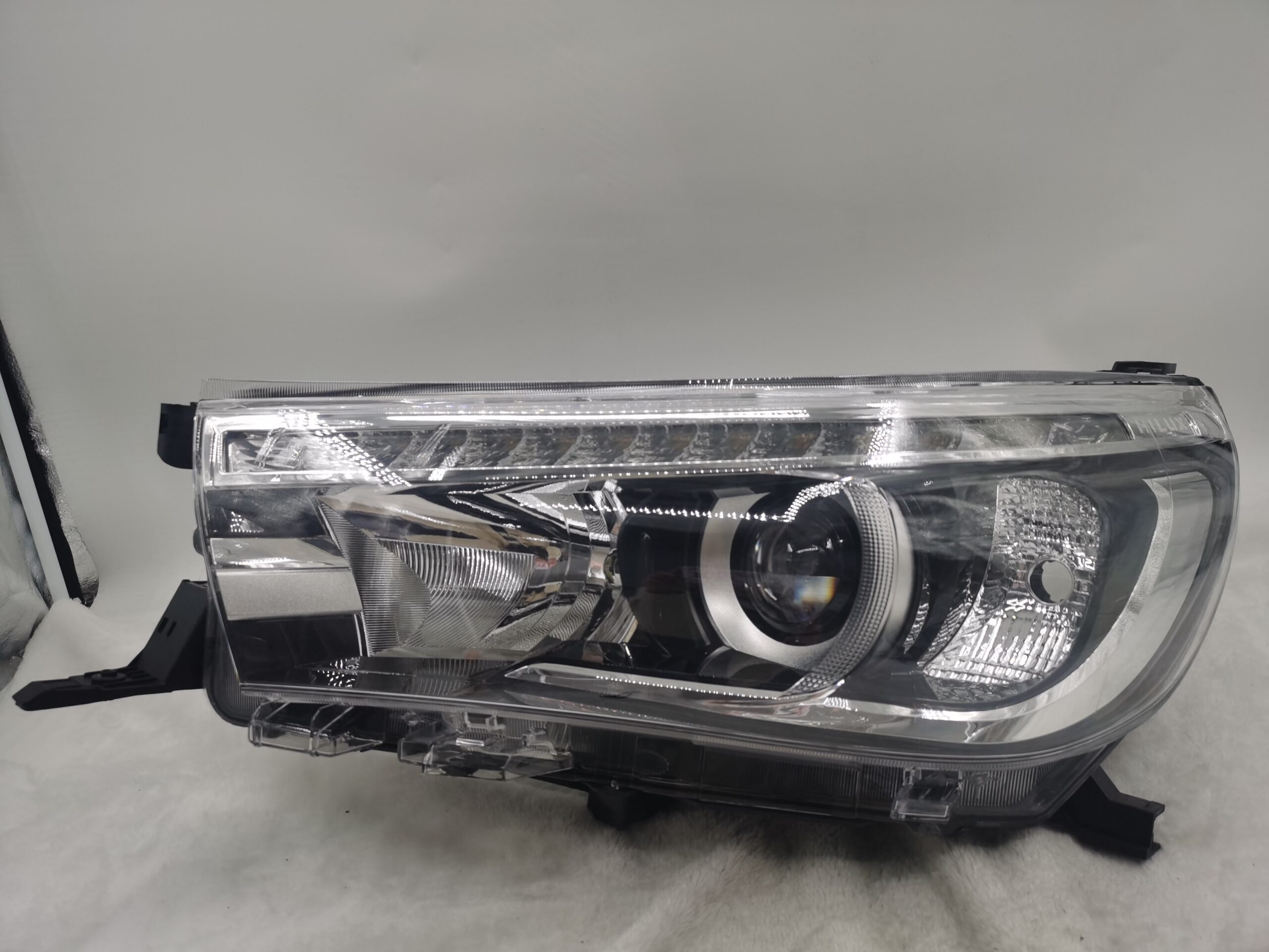 TOYOTA HILUX REVO 2015-2019 LED L.H.S HEADLIGHT ASSEMBLY