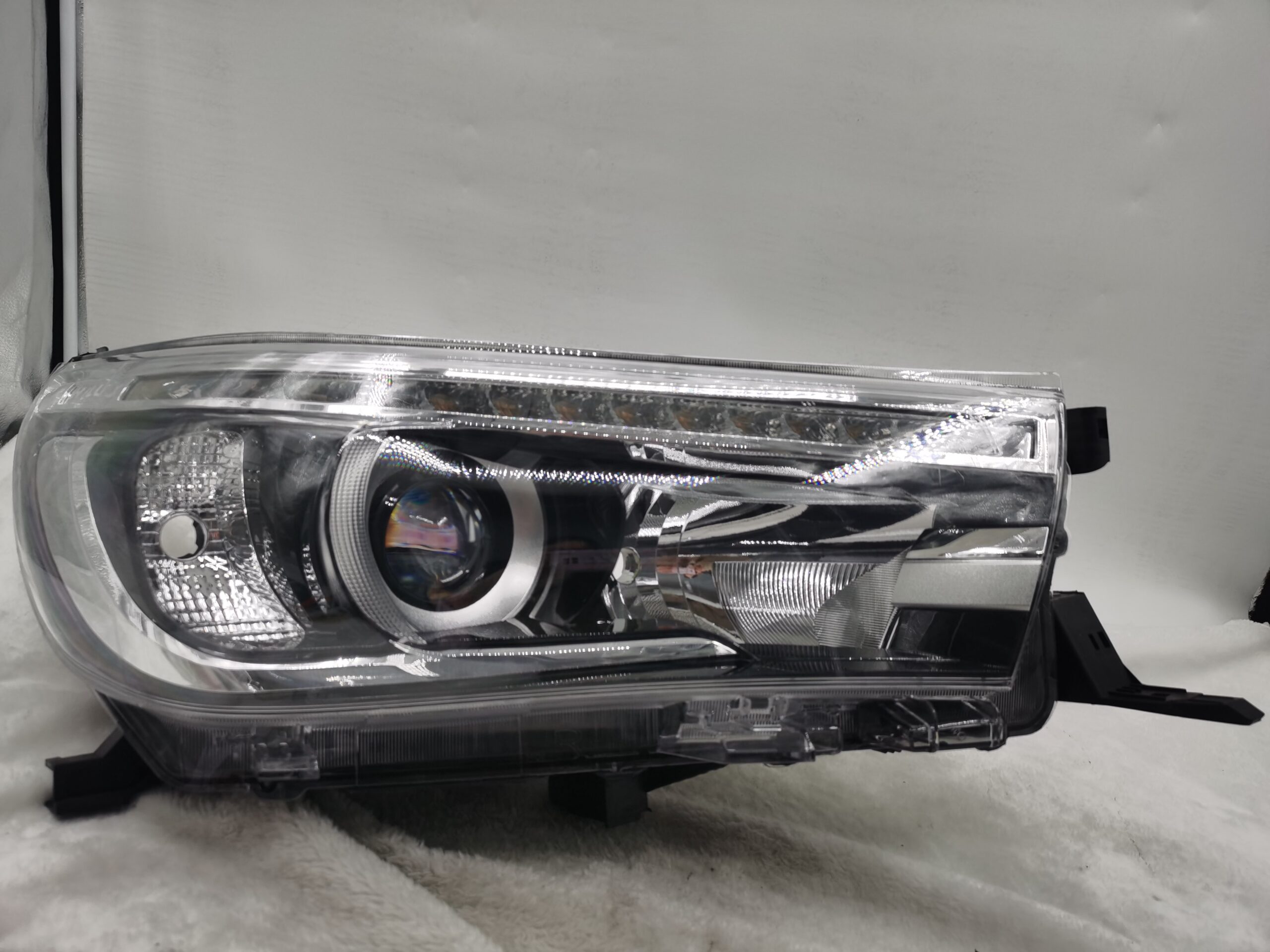 TOYOTA HILUX REVO 2015-2019 LED R.H.S HEADLIGHT ASSEMBLY