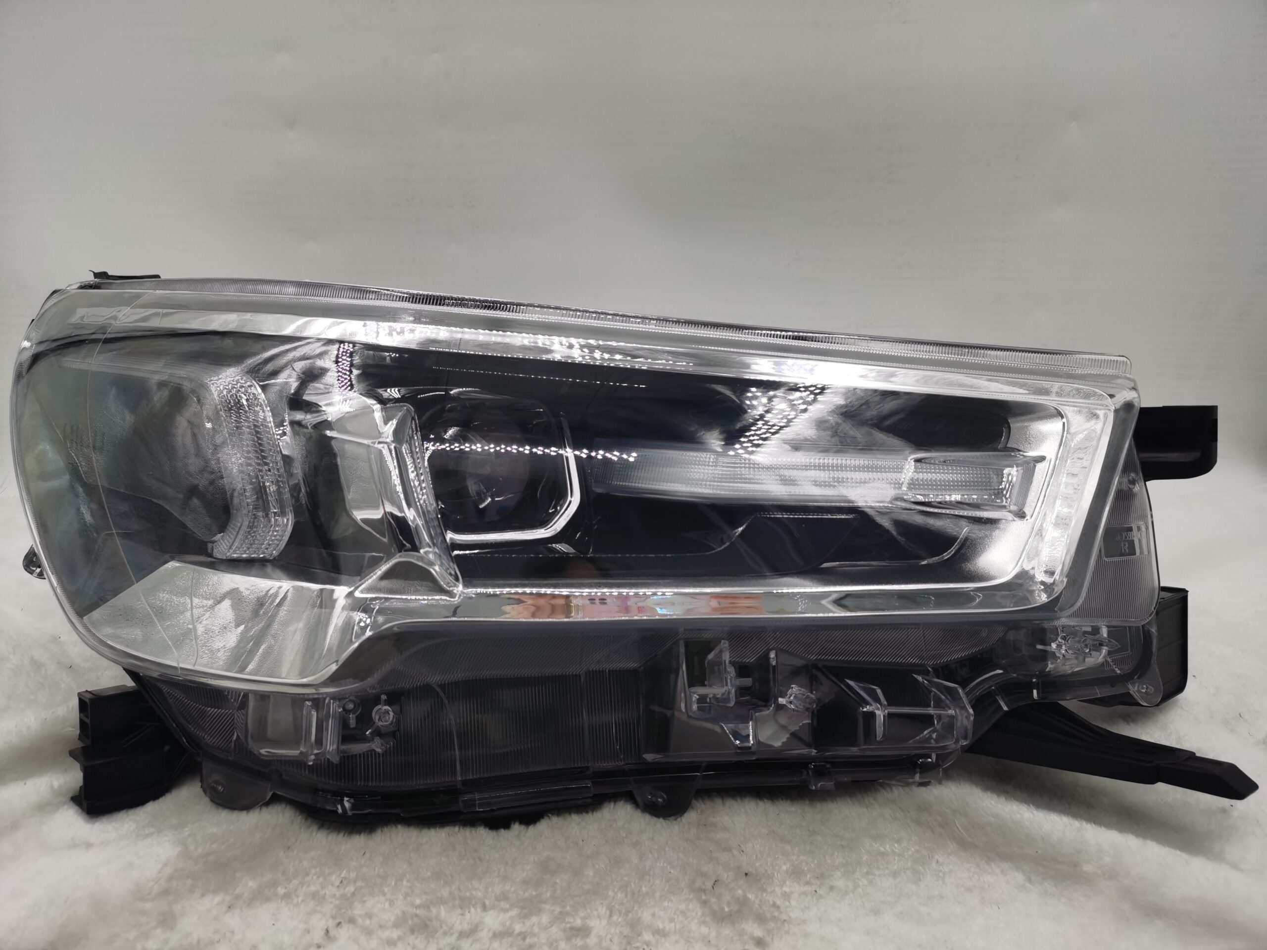 TOYOTA HILUX REVO 2020-2023 LED R.H.S HEADLIGHT ASSEMBLY