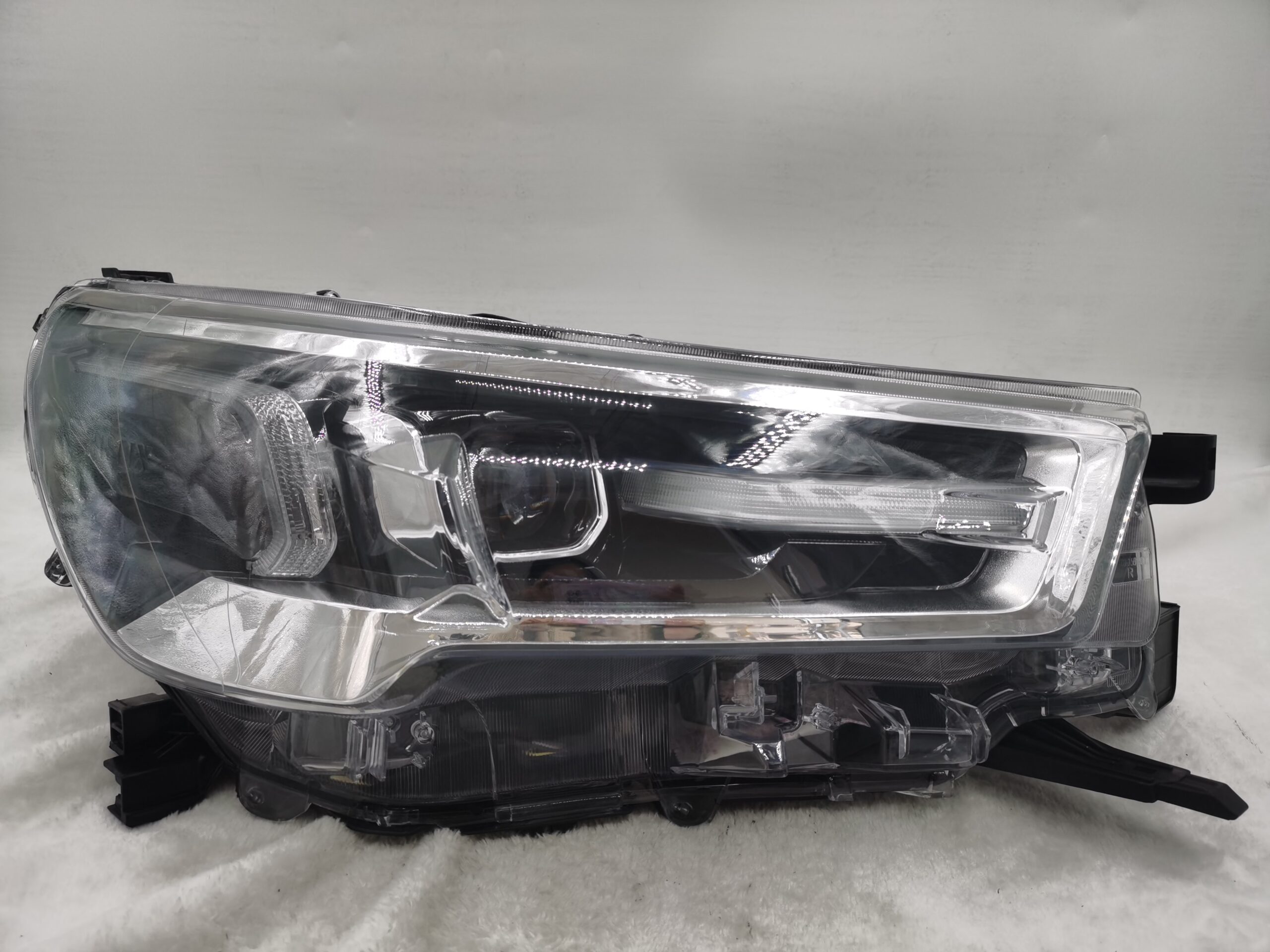 TOYOTA HILUX REVO 2020-2023 LED R.H.S HEADLIGHT ASSEMBLY