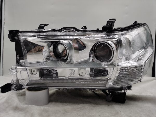 TOYOTA LANDCRUISER 200 SERIES VDJ200R 2016-2021 LED L.H.S HEADLIGHT ASSEMBLY