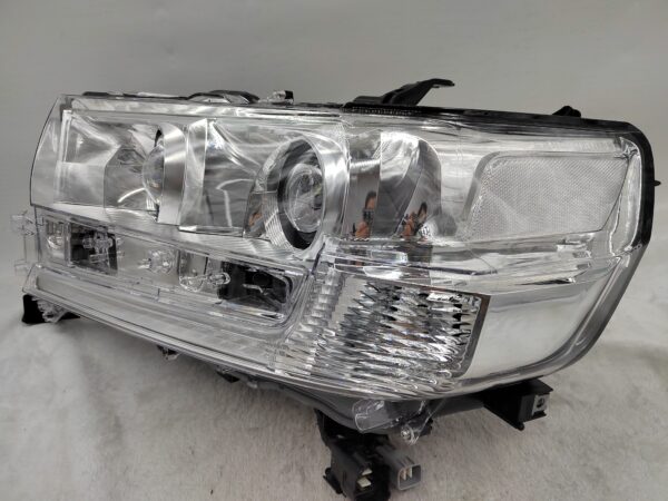 TOYOTA LANDCRUISER 200 SERIES VDJ200R 2016-2021 LED L.H.S HEADLIGHT ASSEMBLY