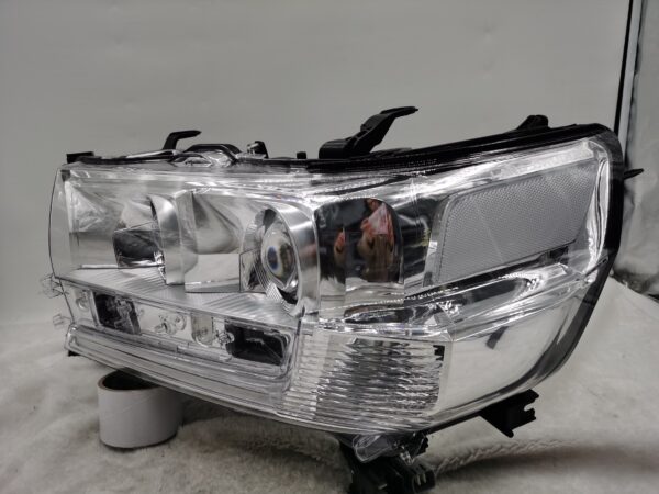 TOYOTA LANDCRUISER 200 SERIES VDJ200R 2016-2021 LED L.H.S HEADLIGHT ASSEMBLY