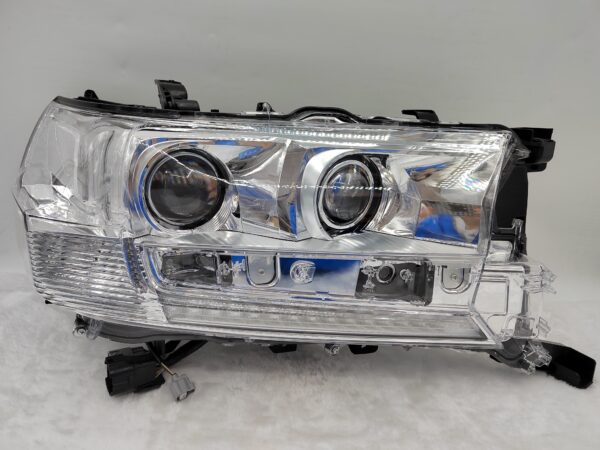 TOYOTA LANDCRUISER 200 SERIES VDJ200R 2016-2021 LED R.H.S HEADLIGHT ASSEMBLY