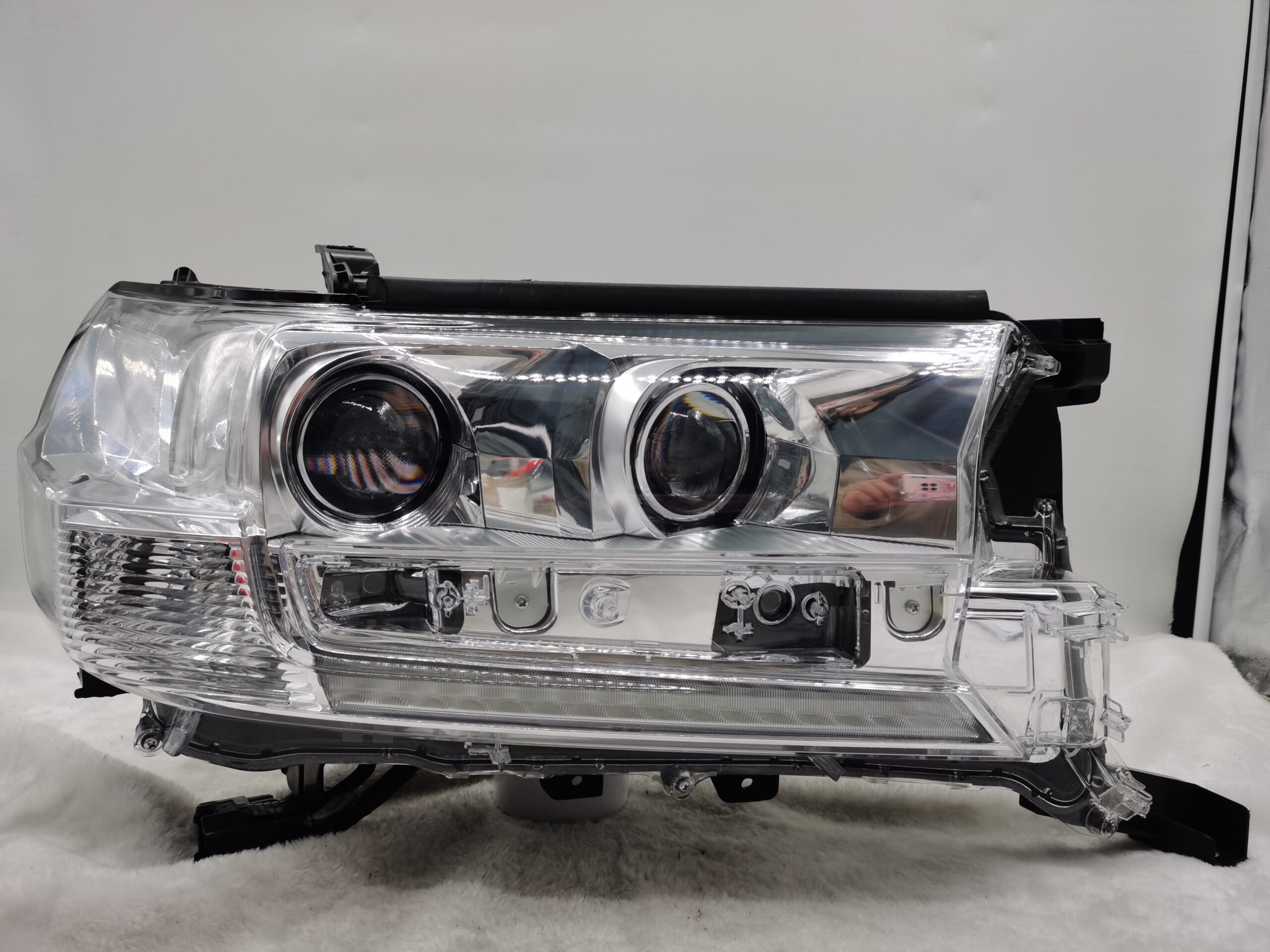 TOYOTA LANDCRUISER 200 SERIES VDJ200R 2016-2021 LED R.H.S HEADLIGHT ASSEMBLY