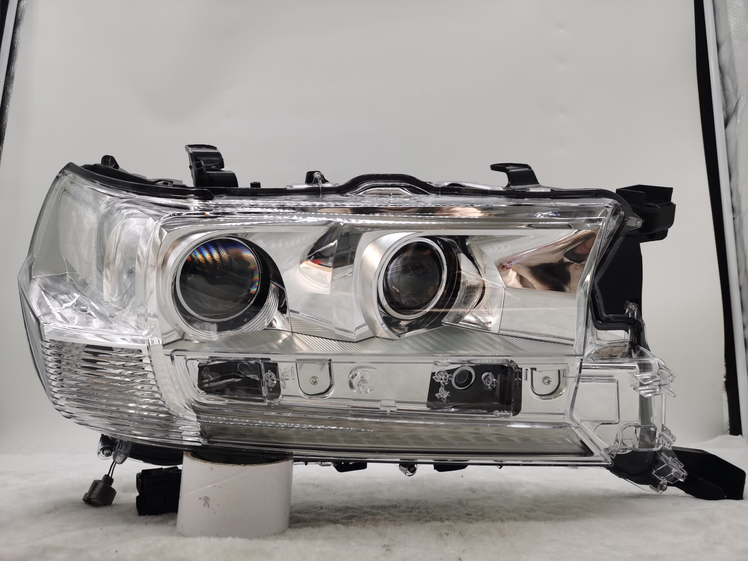 TOYOTA LANDCRUISER 200 SERIES VDJ200R 2016-2021 LED R.H.S HEADLIGHT ASSEMBLY